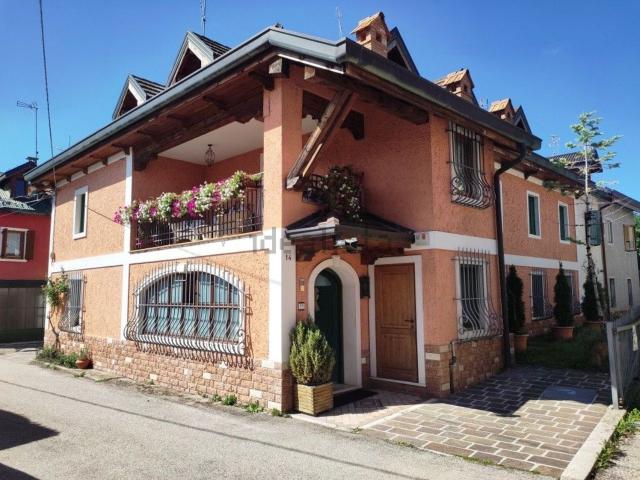 Casa in vendita a Cesuna, Roana