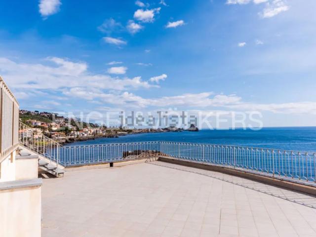 Casa in vendita a Aci Castello, Sicilia
