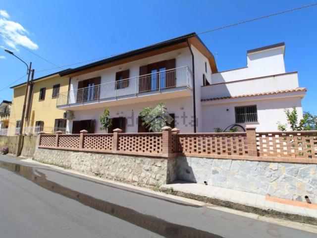 Casa in vendita a Calabria, Cosenza