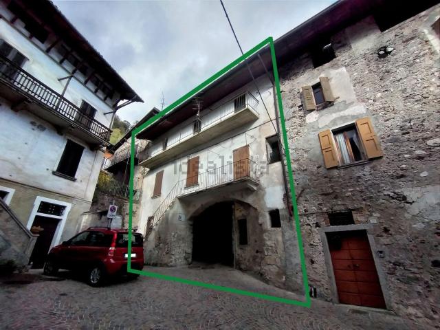 Casa in vendita a Comunità montana della Valle Sabbia, Lavenone