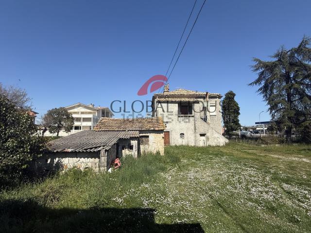 Casa in vendita a Unione dei Comuni della Val Vibrata, Sant'egidioalla Vibrata