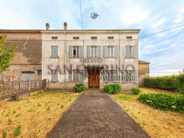 Casa in vendita a Bassa Reggiana, Re