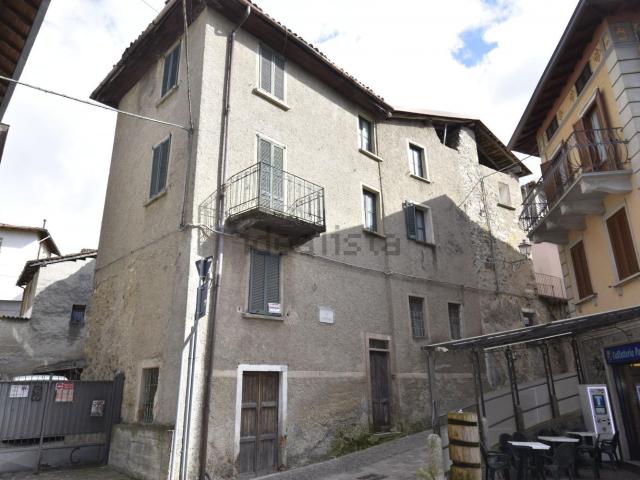 Casa in vendita a Maggio, Cremeno