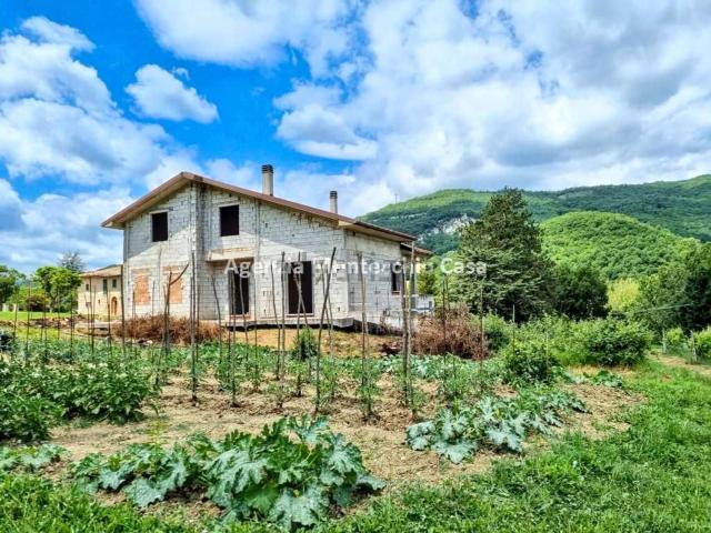 Casa in vendita a Marche, Pesaro E Urbino