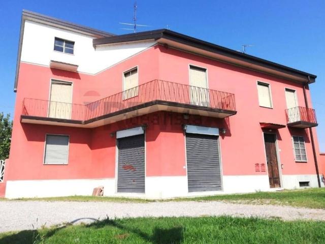 Casa in vendita a Ozzero, Lombardia