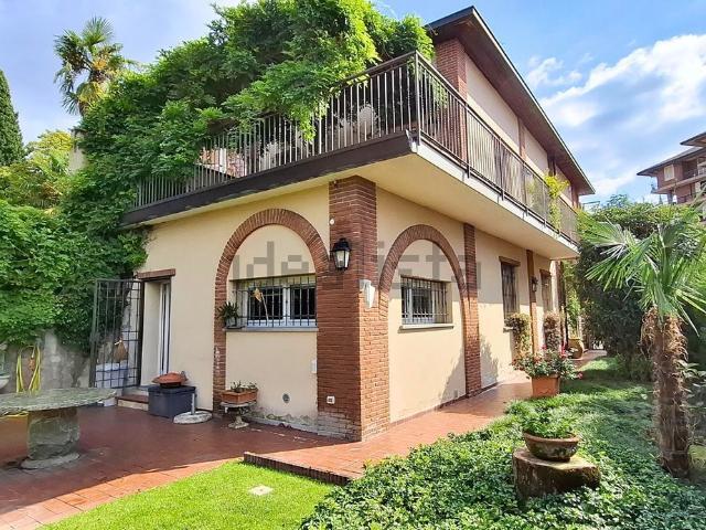 Casa in vendita a Villaggio Trieste, Cantù