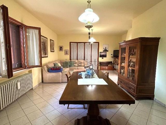 Casa in vendita a Tresinaro - Secchia, Re