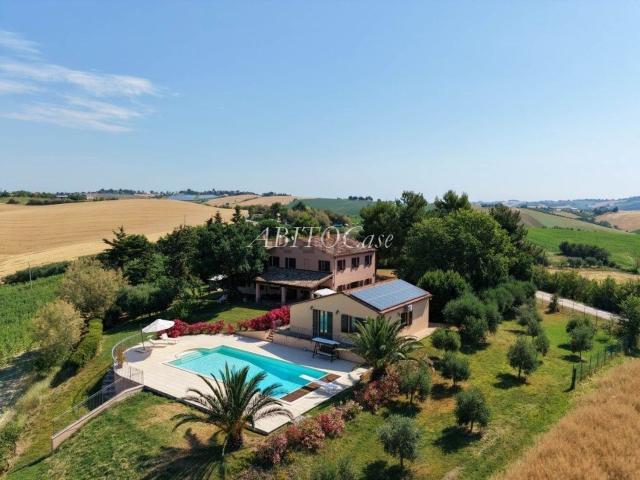 Casa in vendita a Castelleone di Suasa, Ancona