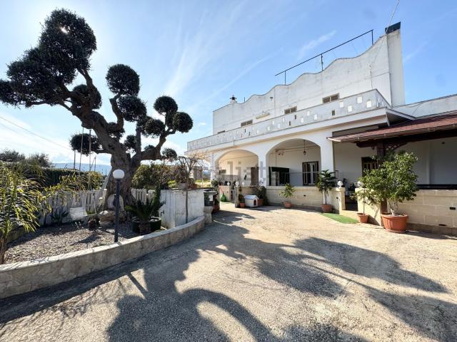 Casa in vendita a Puglia, Bari
