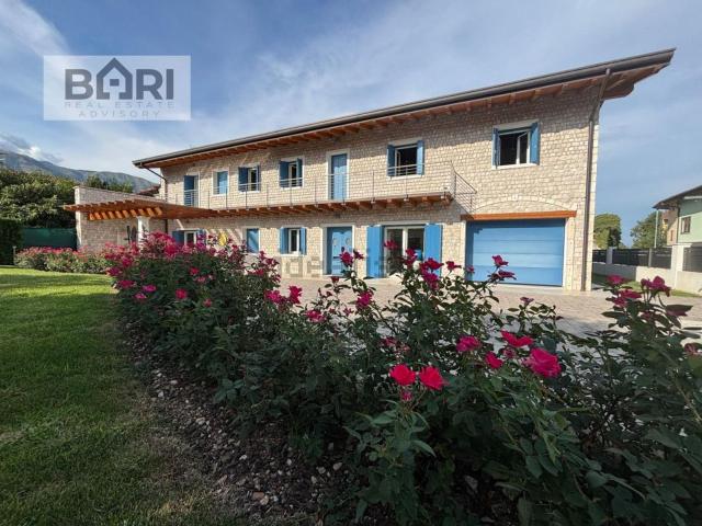 Casa in vendita a Aviano, Friuli-Venezia Giulia