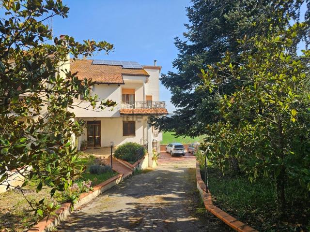 Casa in vendita a Santa Barbara, Chieti