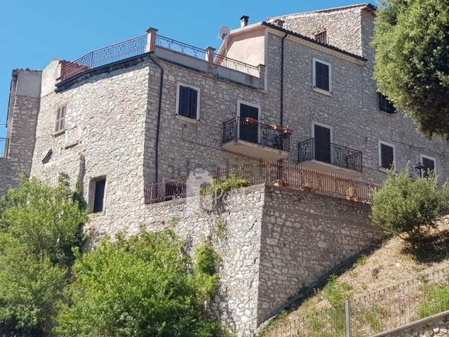 Casa in vendita a Cottanello, Rieti