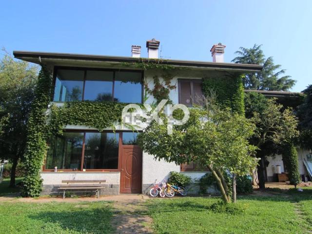 Casa in vendita a Cadorago, Lombardia