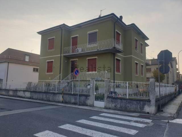 Casa in vendita a Castel San Giovanni, Reggio Emilia