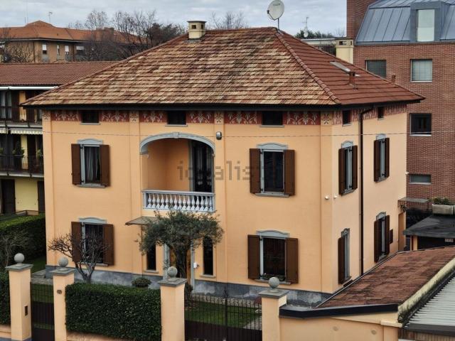 Casa in vendita a Treviglio, Lombardia