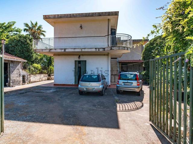 Casa in vendita a Sant'Alfio, Catania