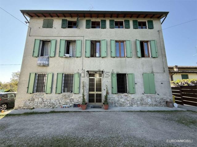 Casa in vendita a Lesignano De' Bagni, Reggio Emilia