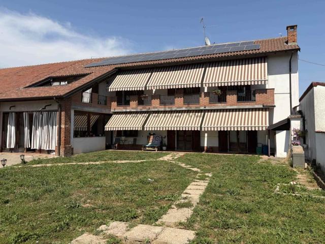 Casa in vendita a Breme, Pavia