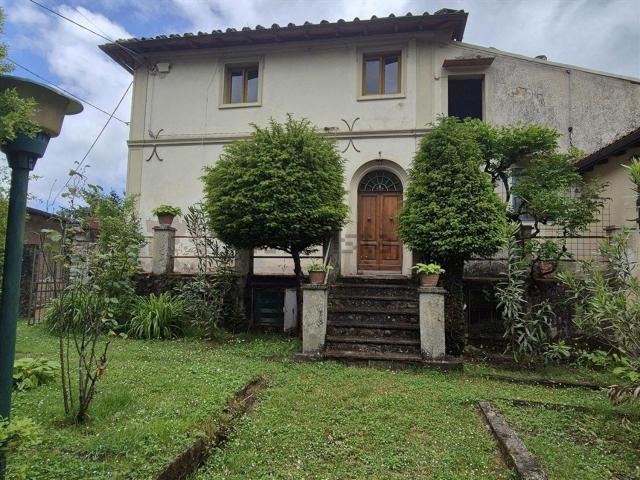 Casa in vendita a Vicchio, Toscana
