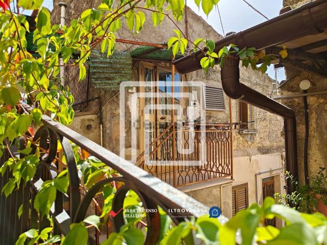 Casa in vendita a Introdacqua, L'Aquila
