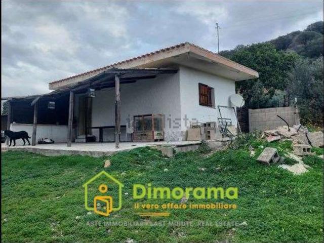 Casa in vendita a Sarroch, Sardigna/Sardegna