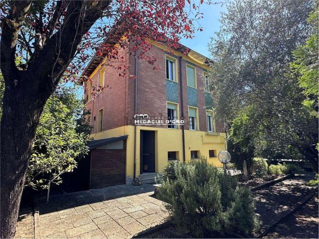 Casa in vendita a Modena, Rosselli