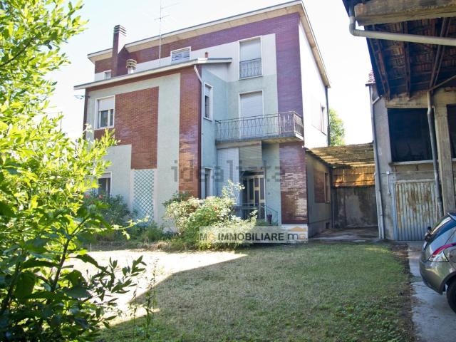 Casa in vendita a Busto Arsizio, Lombardia
