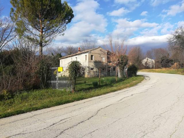 Casa in vendita a Borgo Pintura, Marche