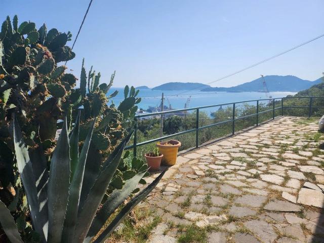 Casa in vendita a Solaro, Lerici