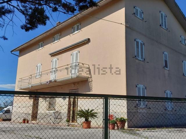 Casa in vendita a Marche, Macerata