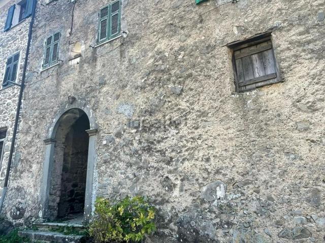 Casa in vendita a Sesta Godano, Liguria