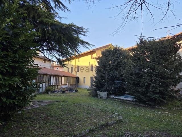 Casa in vendita a Santa Maria La Longa, Friuli-Venezia Giulia