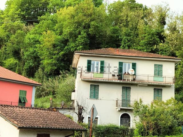 Casa in vendita a Calice Al Cornoviglio, Liguria