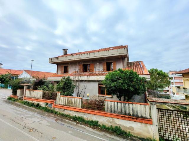 Casa in vendita a Pescara Colli, Pescara