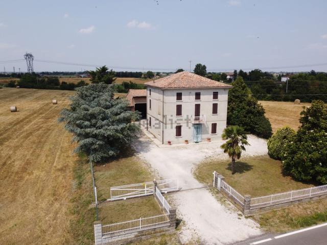 Casa in vendita a Fidenza, Reggio Emilia