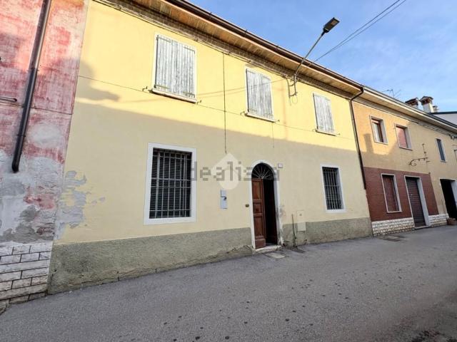 Casa in vendita a Pontevico, Lombardia