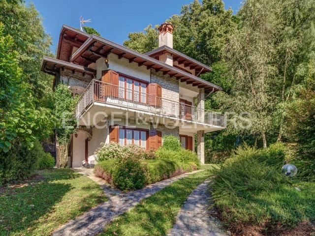 Casa in vendita a Plesio, Lombardia