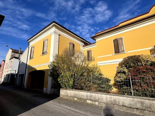 Casa in vendita a Casalromano, Mantova