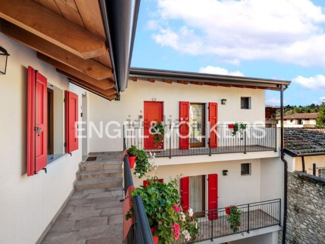 Casa in vendita a San Felice Del Benaco, Lombardia