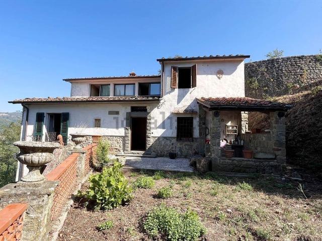 Casa in vendita a Pescia, San Lorenzo a Cerreto