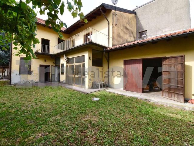 Casa in vendita a Cesano Maderno, Lombardia