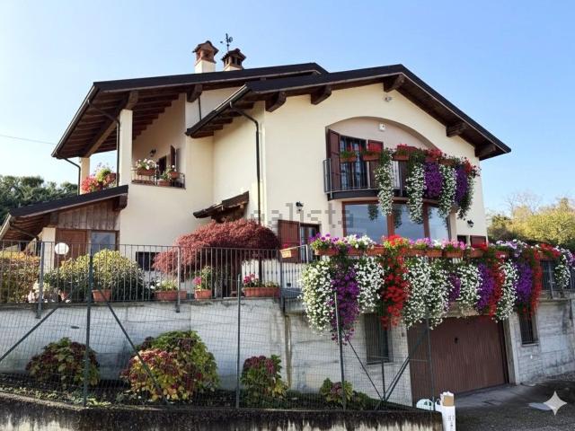 Casa in vendita a Godiasco Salice Terme, Salice Terme