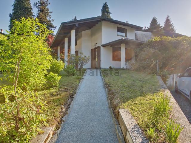 Casa in vendita a Robarello, Varese
