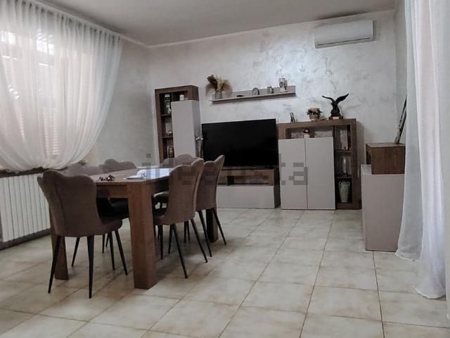 Casa in vendita a Patrica, Lazio