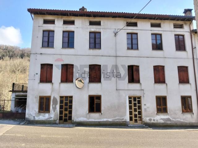 Casa in vendita a Valli Del Pasubio, Veneto