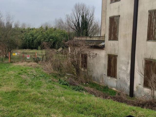 Casa in vendita a Unione Terre e Fiumi, Reggio Emilia