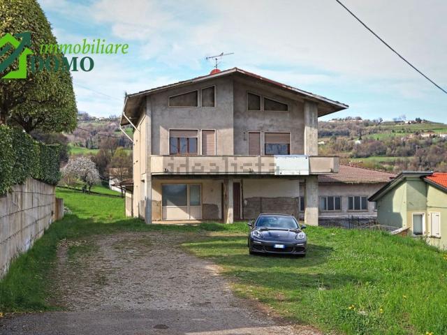 Casa in vendita a Trissino, Veneto