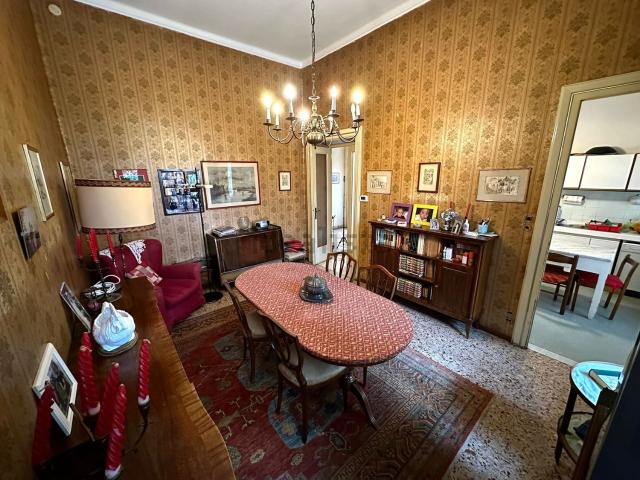 Casa in vendita a Voghera, Lombardia