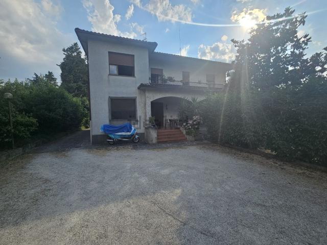 Casa in vendita a Sant'Andrea delle Fratte, Cenerente