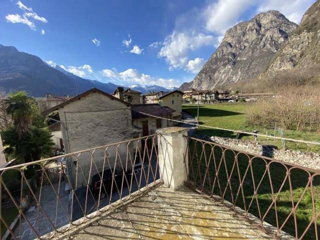 Casa in vendita a Comunità montana della Valchiavenna, Novate Mezzola